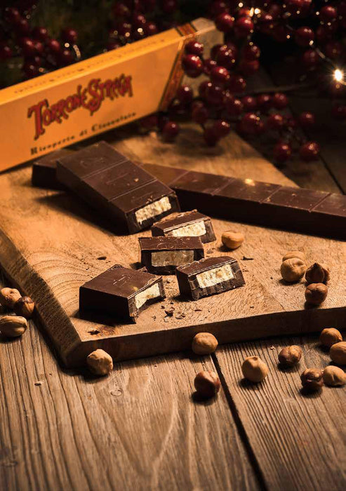 Torrone Tenero di Nocciole Ricoperto con Cioccolato Fondente