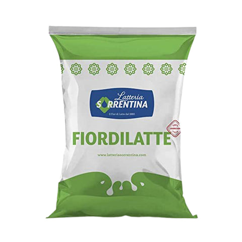 Mozzarella Fior di latte (leche de vaca) congelada y rallada. Descongelar en refrigerador durante 24 horas o en bowl con agua a temperatura ambiente por 1 hora. Una vez descongelado mantener el producto refrigerado por un máximo de 10 días.